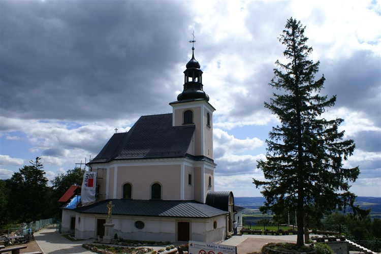Kostel Panny Marie Sněžné, svah hory Igliczna - Międzygórze